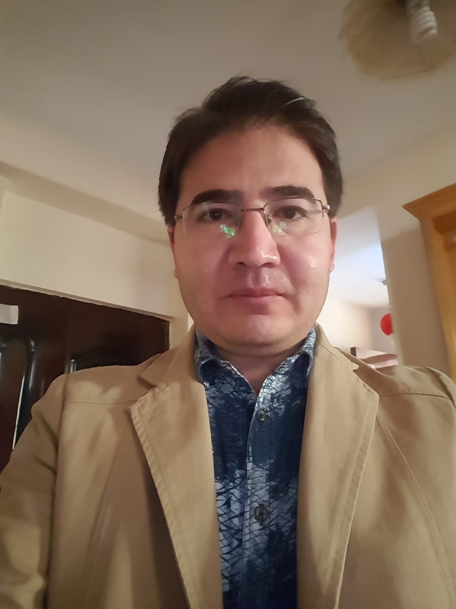آری، آری آغاز دوست داشتن است گر چه پایان راه ناپیداست من به پایان دگر نیاندیشم که همین دوست داشتن زیباست.