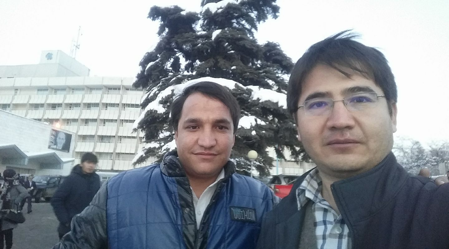 ما دو نفریم باهم .