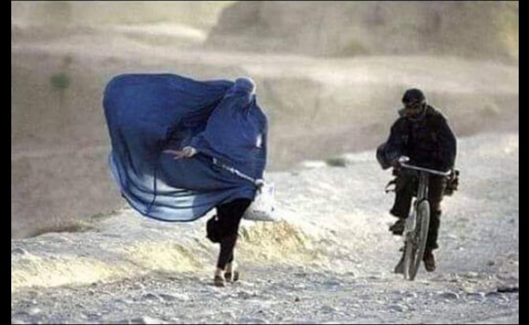 Good morning Afghanistan صبح بخیر افغانستان دستِ عشق، از دامنِ دل، دور باد . . . . . . #باد #دامن #عشق #دست #دل #قیصر #قیصر_امین‌پور